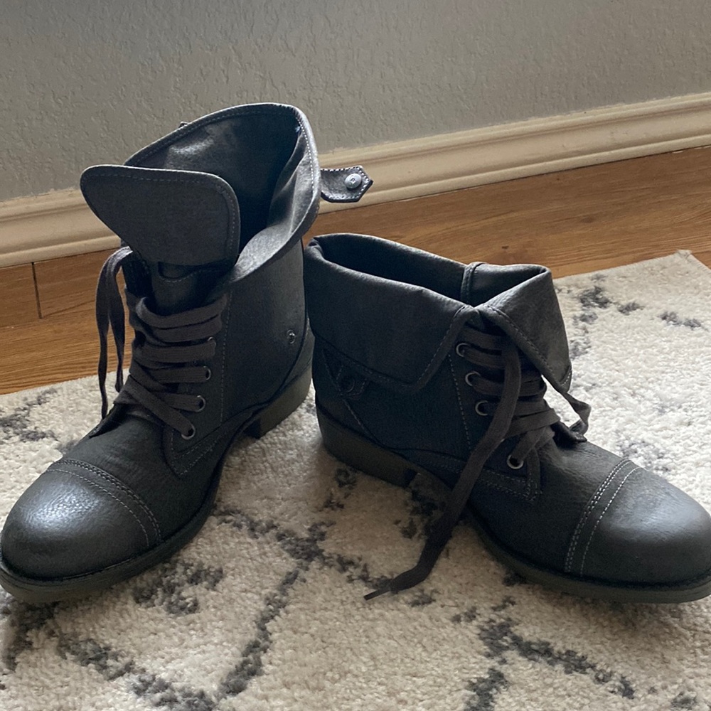 Grey Rockdog Berry Stompers size 8.5 never worn